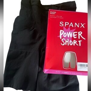 SPANX SHAPER SHORT